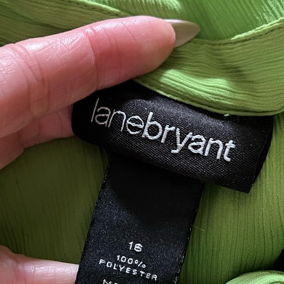 Green Sleeveless Ruffle Top - Picture 5 of 6